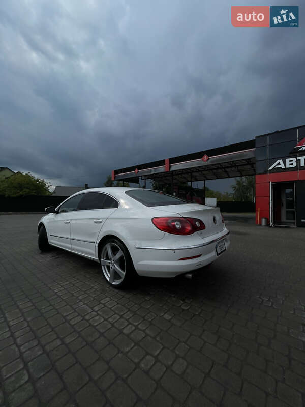 Купе Volkswagen CC / Passat CC 2011 в Рава-Руській