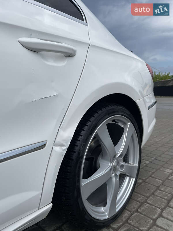 Купе Volkswagen CC / Passat CC 2011 в Рава-Руській