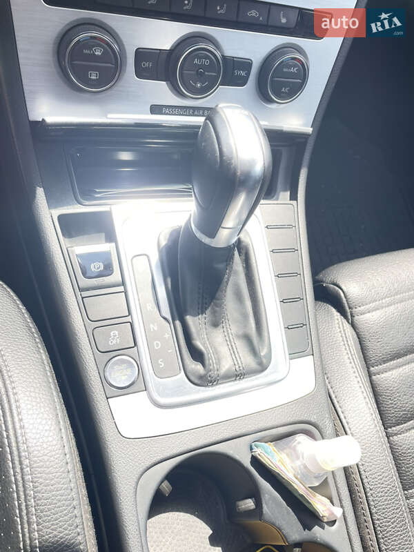 Купе Volkswagen CC / Passat CC 2015 в Херсоне