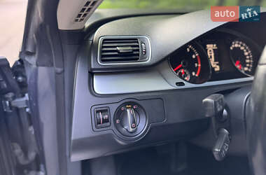Купе Volkswagen CC / Passat CC 2012 в 