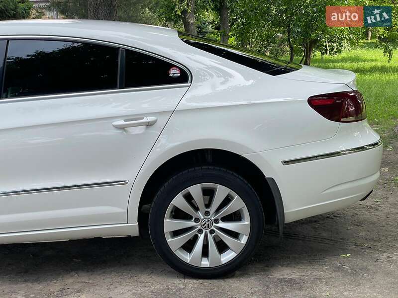 Купе Volkswagen CC / Passat CC 2013 в Киеве