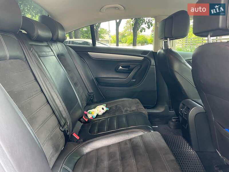 Купе Volkswagen CC / Passat CC 2013 в Киеве