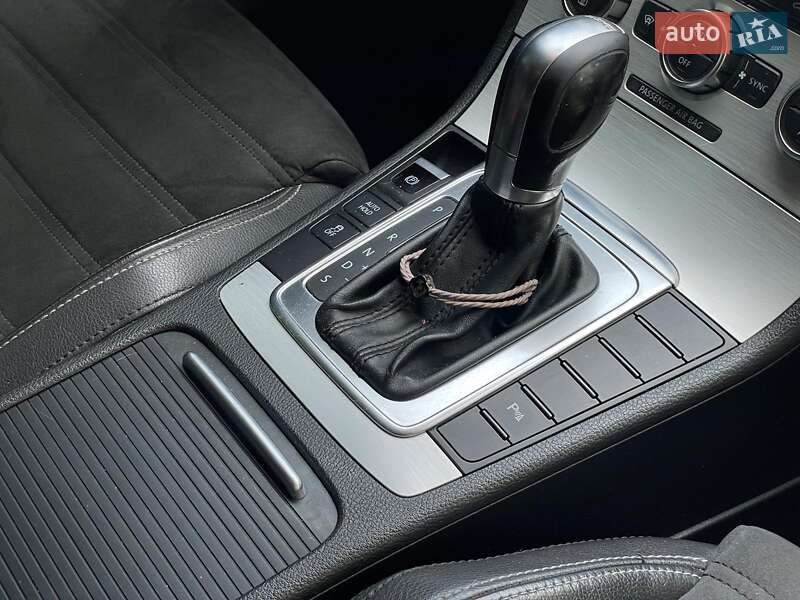 Купе Volkswagen CC / Passat CC 2013 в Киеве