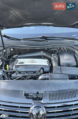 Купе Volkswagen CC / Passat CC 2013 в 