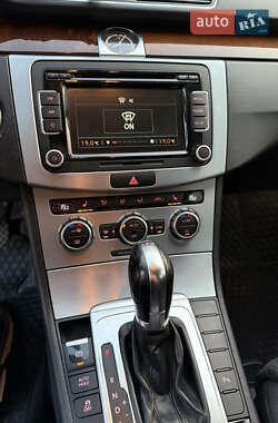Купе Volkswagen CC / Passat CC 2013 в 