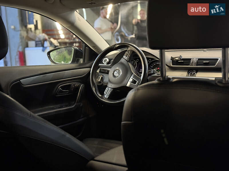 Купе Volkswagen CC / Passat CC 2012 в Львове