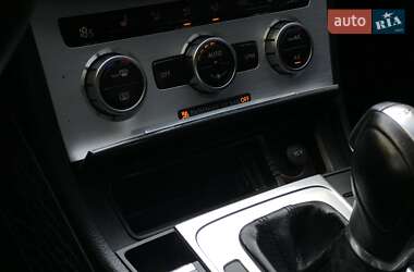 Купе Volkswagen CC / Passat CC 2013 в 