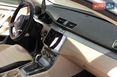 Купе Volkswagen CC / Passat CC 2012 в 