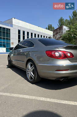 Купе Volkswagen CC / Passat CC 2010 в 