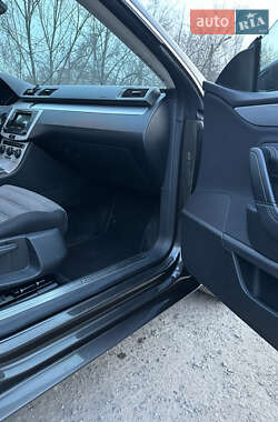Купе Volkswagen CC / Passat CC 2015 в 