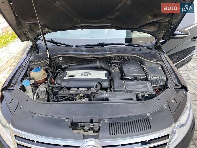 Купе Volkswagen CC / Passat CC 2012 в Ровно