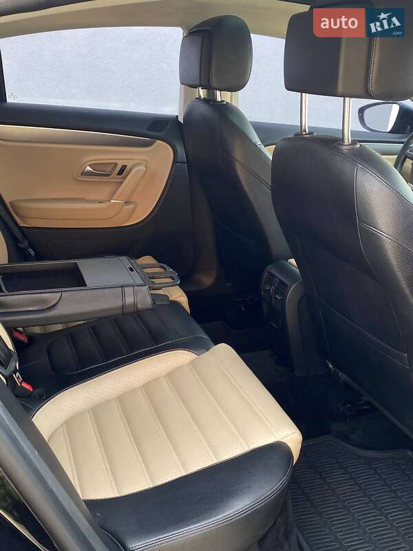 Купе Volkswagen CC / Passat CC 2012 в Ровно