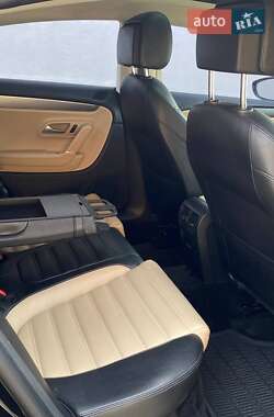 Купе Volkswagen CC / Passat CC 2012 в 