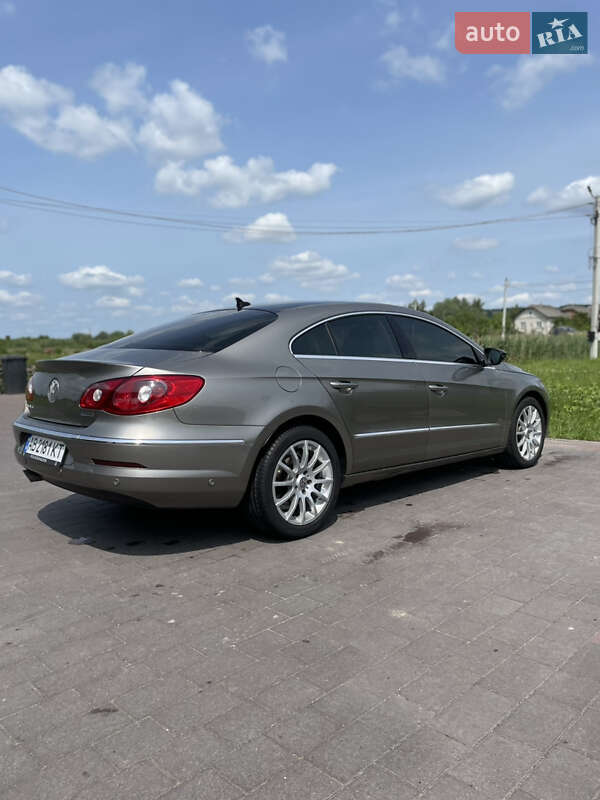 Купе Volkswagen CC / Passat CC 2011 в Львове