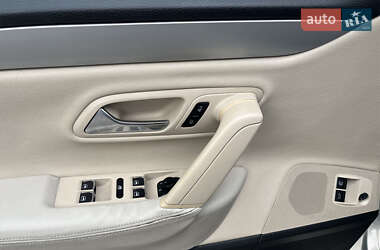 Купе Volkswagen CC / Passat CC 2009 в 