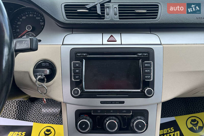 Купе Volkswagen CC / Passat CC 2009 в Коломиї