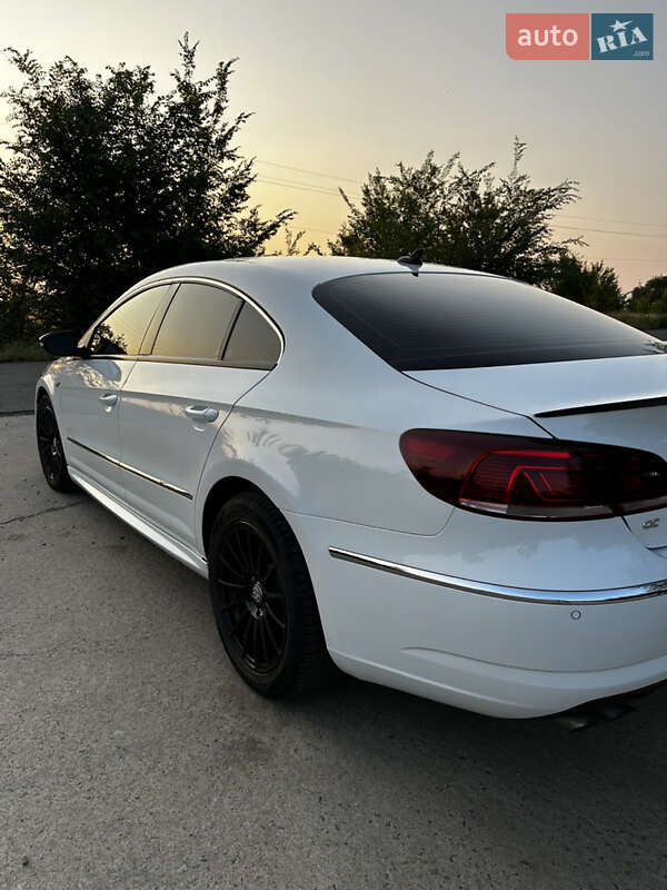 Купе Volkswagen CC / Passat CC 2015 в Южноукраинске