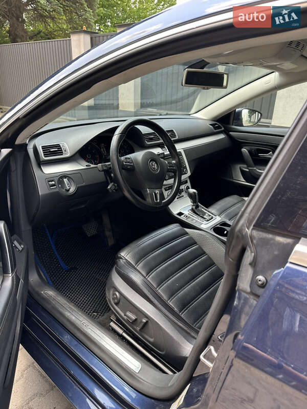 Купе Volkswagen CC / Passat CC 2013 в Львове