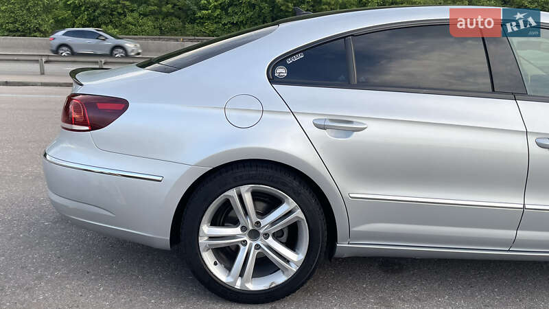 Купе Volkswagen CC / Passat CC 2012 в Києві