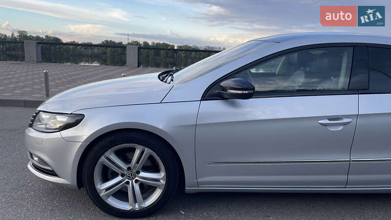 Купе Volkswagen CC / Passat CC 2012 в Києві