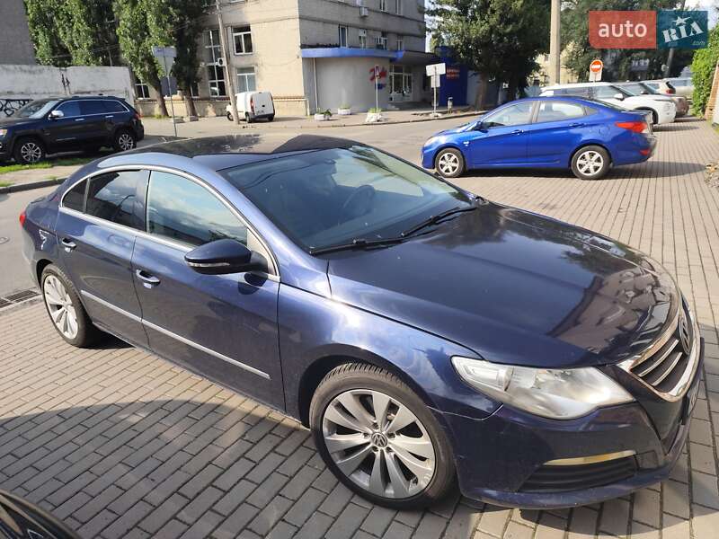 Купе Volkswagen CC / Passat CC 2011 в Киеве