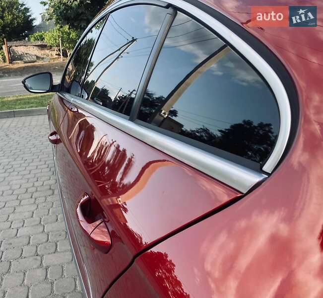 Купе Volkswagen CC / Passat CC 2013 в Дніпрі