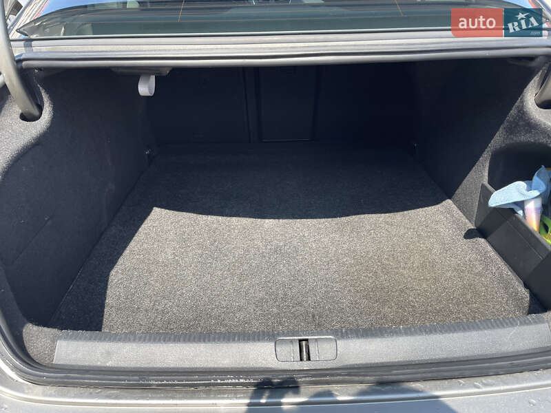 Купе Volkswagen CC / Passat CC 2010 в Киеве