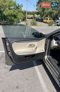 Купе Volkswagen CC / Passat CC 2010 в 