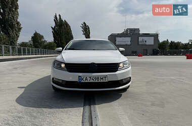 Купе Volkswagen CC / Passat CC 2013 в Киеве