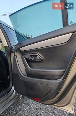 Купе Volkswagen CC / Passat CC 2013 в 