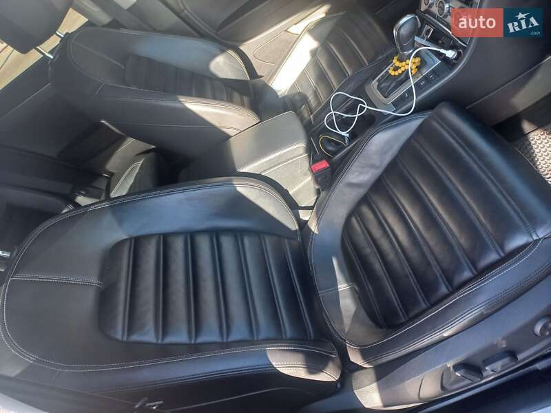 Купе Volkswagen CC / Passat CC 2014 в Киеве