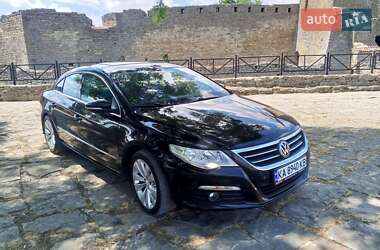 Купе Volkswagen CC / Passat CC 2011 в 