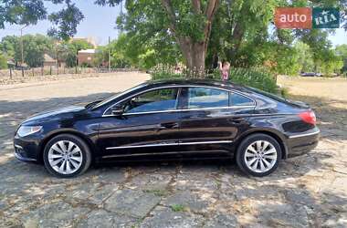 Купе Volkswagen CC / Passat CC 2011 в 