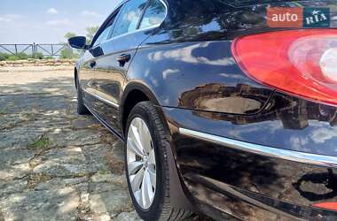 Купе Volkswagen CC / Passat CC 2011 в 