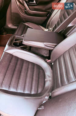 Купе Volkswagen CC / Passat CC 2008 в 