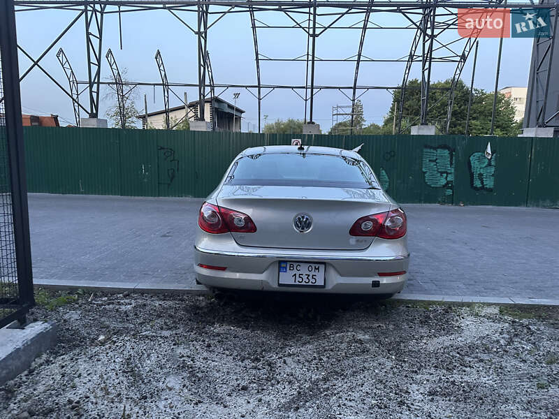 Купе Volkswagen CC / Passat CC 2010 в Ивано-Франковске