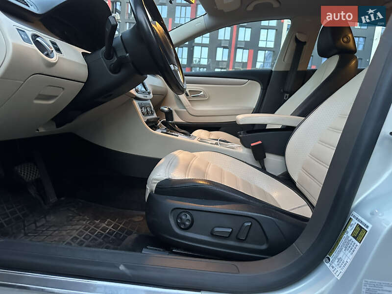 Купе Volkswagen CC / Passat CC 2010 в Ивано-Франковске