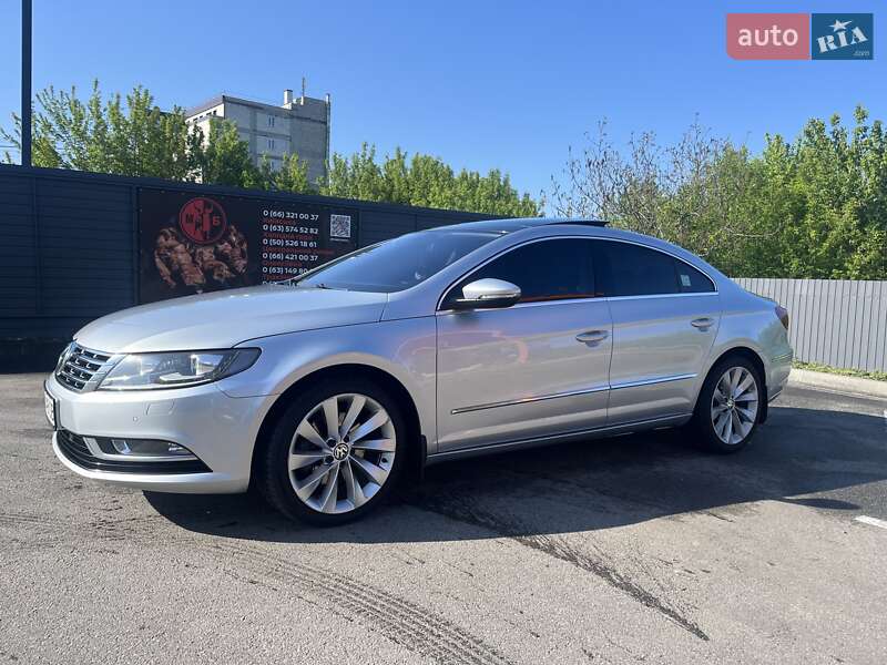 Купе Volkswagen CC / Passat CC 2014 в 