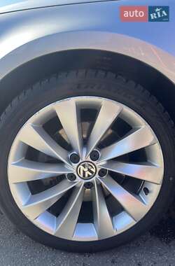 Купе Volkswagen CC / Passat CC 2014 в 