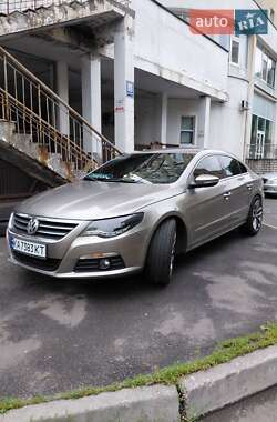 Купе Volkswagen CC / Passat CC 2010 в Києві