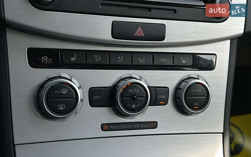 Купе Volkswagen CC / Passat CC 2013 в Львові