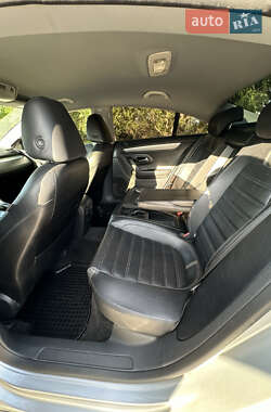 Купе Volkswagen CC / Passat CC 2010 в 