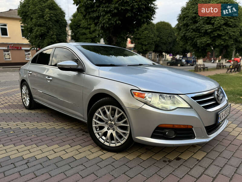 Купе Volkswagen CC / Passat CC 2012 в 