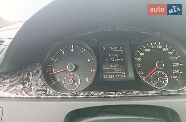 Купе Volkswagen CC / Passat CC 2011 в 
