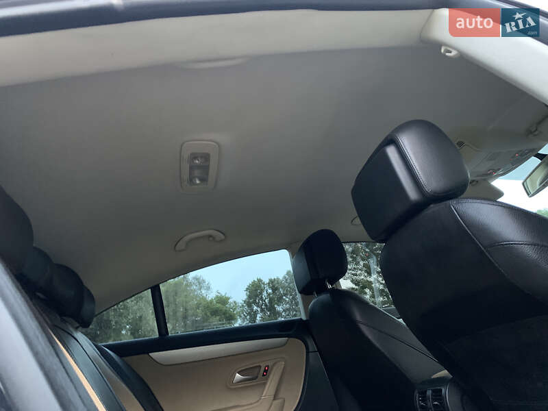 Купе Volkswagen CC / Passat CC 2012 в Сумах