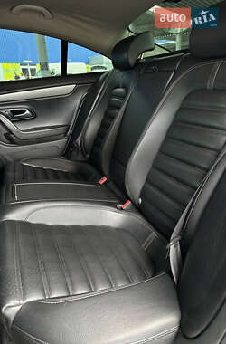 Купе Volkswagen CC / Passat CC 2011 в 