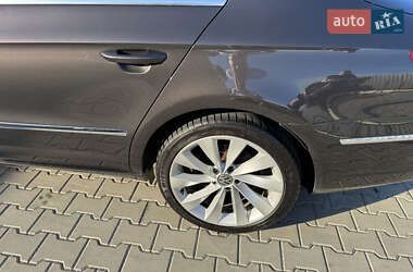 Купе Volkswagen CC / Passat CC 2009 в 