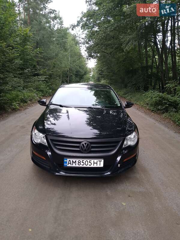 Купе Volkswagen CC / Passat CC 2010 в 