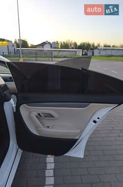 Купе Volkswagen CC / Passat CC 2011 в 
