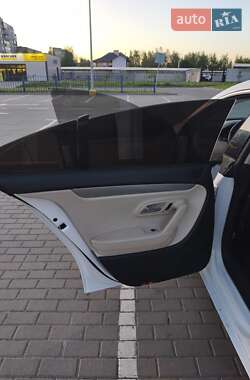 Купе Volkswagen CC / Passat CC 2011 в 